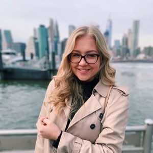 Meet your Posher, Elizabet